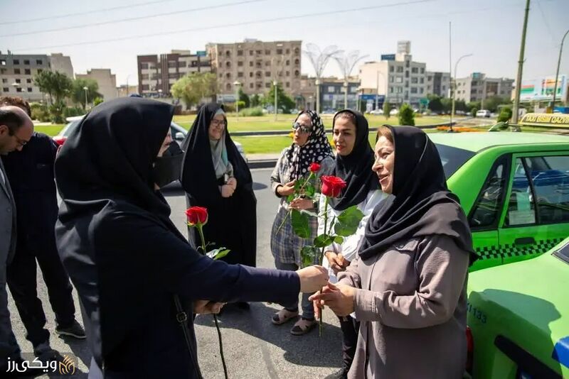 پرونده:تاکسی-بانوان2.jpg