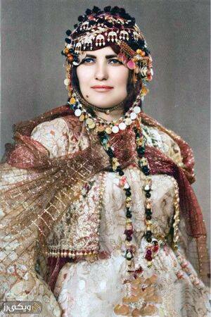 سربند زنان کرد.jpg