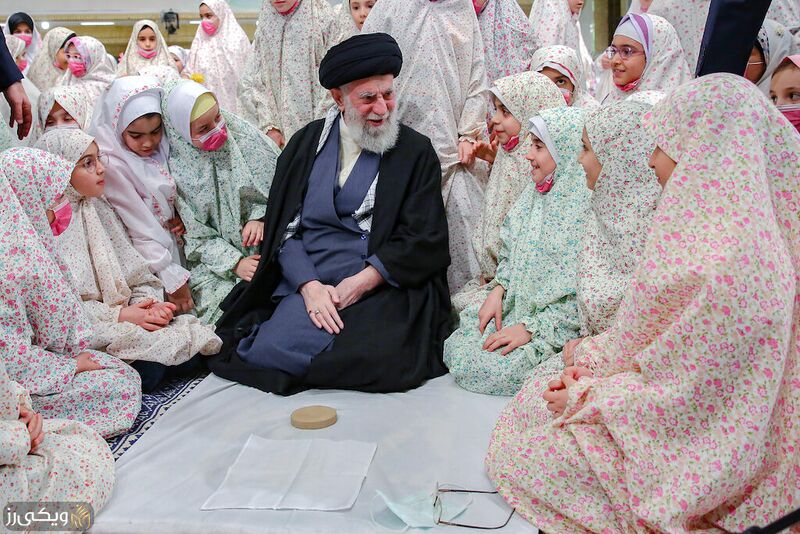 پرونده:جشن-تکلیف1.jpg